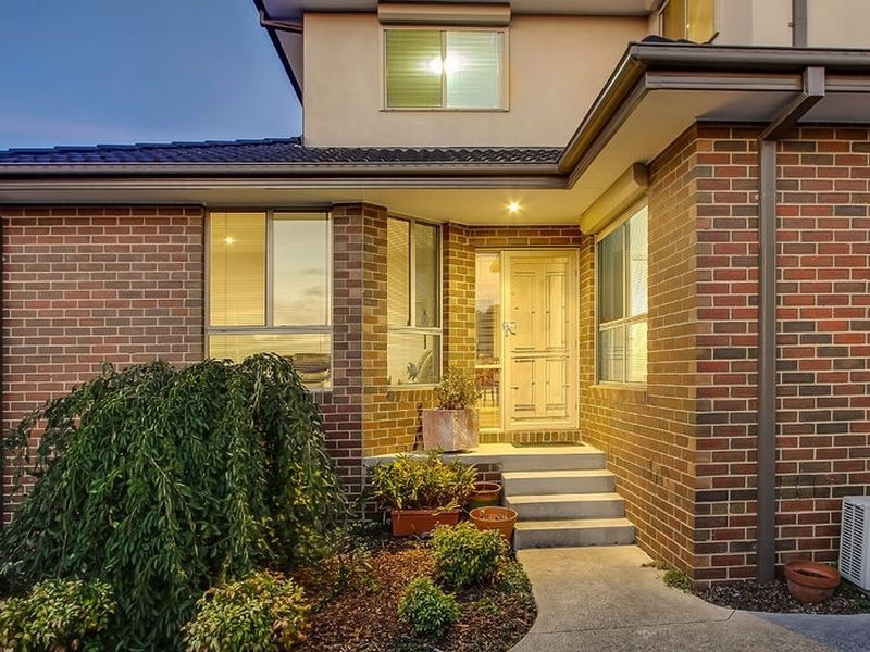 2/7 Deschamp Crescent, Rowville VIC 3178