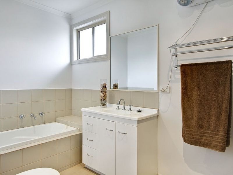 2/7 Deschamp Crescent, Rowville VIC 3178