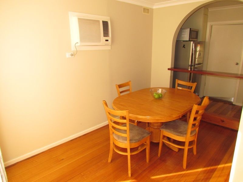 1 Laura Road, Knoxfield VIC 3180