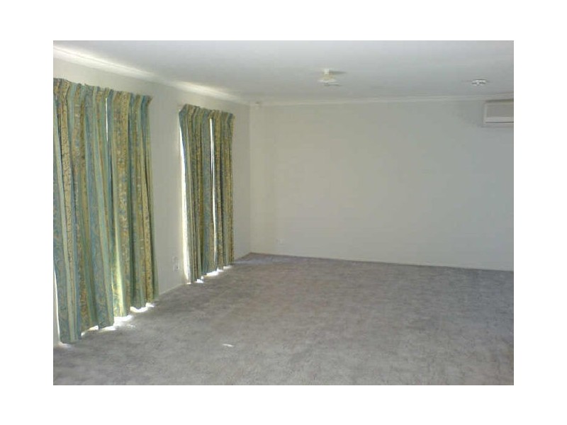 11 Overton Close, Rowville VIC 3178