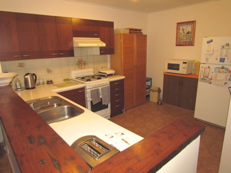 6 Narong Crescent, Knoxfield VIC 3180