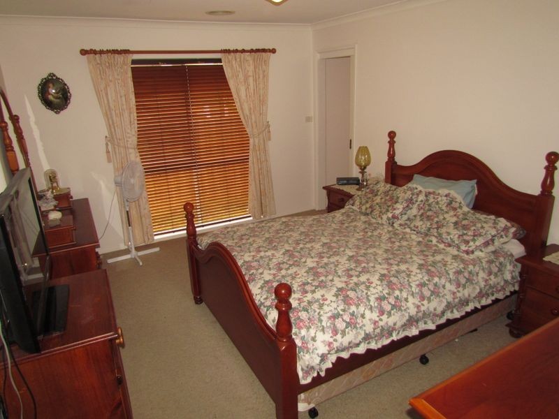 6 Narong Crescent, Knoxfield VIC 3180