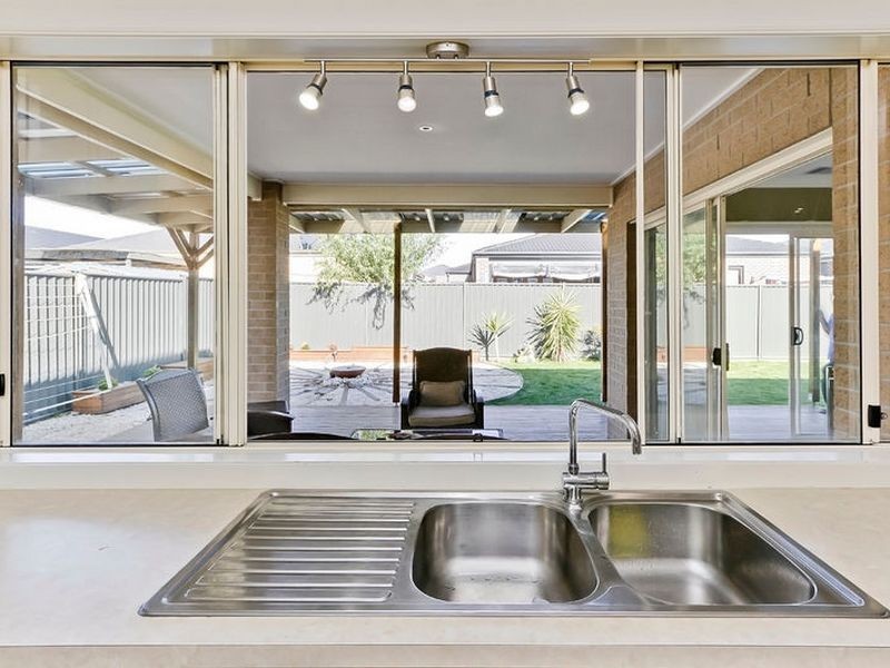 4 Prosperity Avenue, Cranbourne North VIC 3977