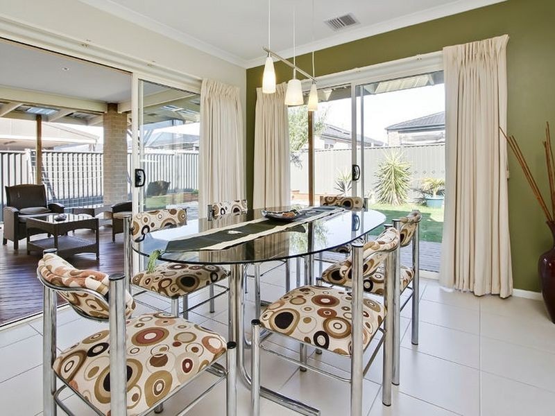 4 Prosperity Avenue, Cranbourne North VIC 3977