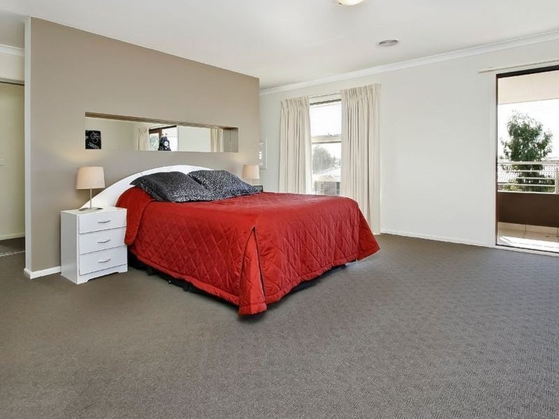 4 Prosperity Avenue, Cranbourne North VIC 3977