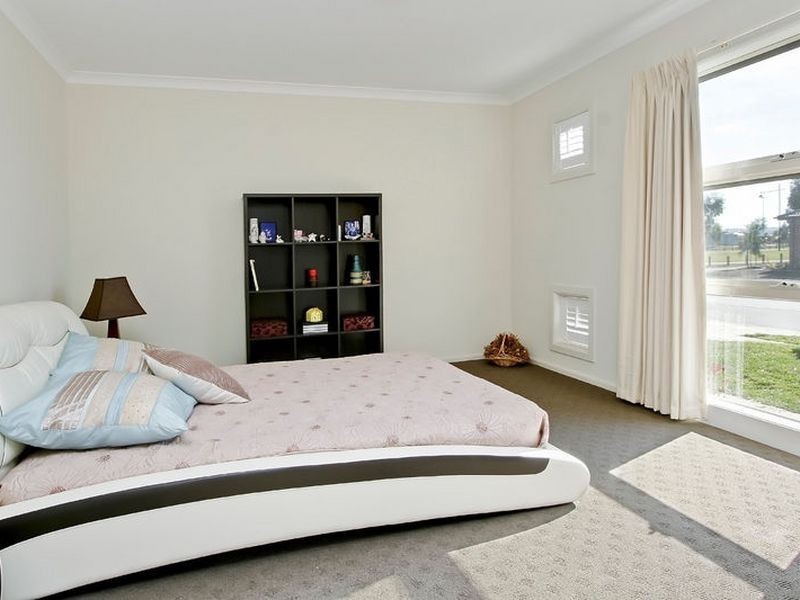 4 Prosperity Avenue, Cranbourne North VIC 3977