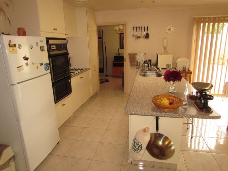 4 Sheraton Crescent, Ferntree Gully VIC 3156