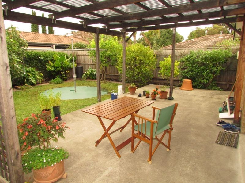 4 Sheraton Crescent, Ferntree Gully VIC 3156