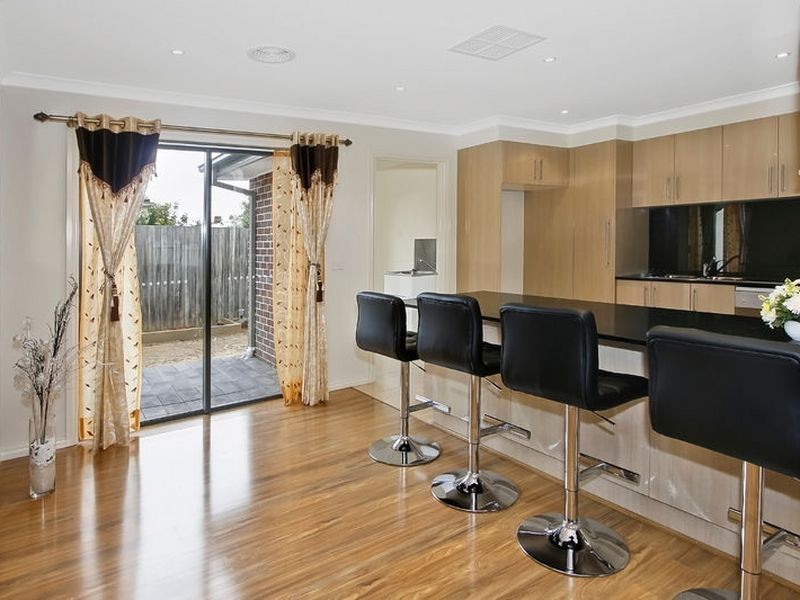 2/3 Fourth Avenue, Rowville VIC 3178