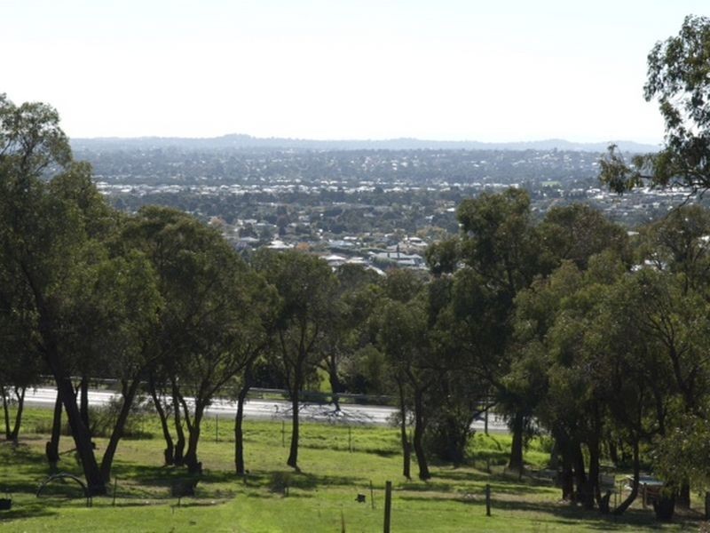 5 Cornish Road, Lysterfield VIC 3156