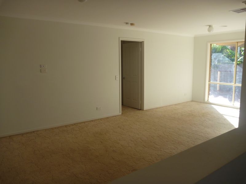 21 Pia Drive, Rowville VIC 3178