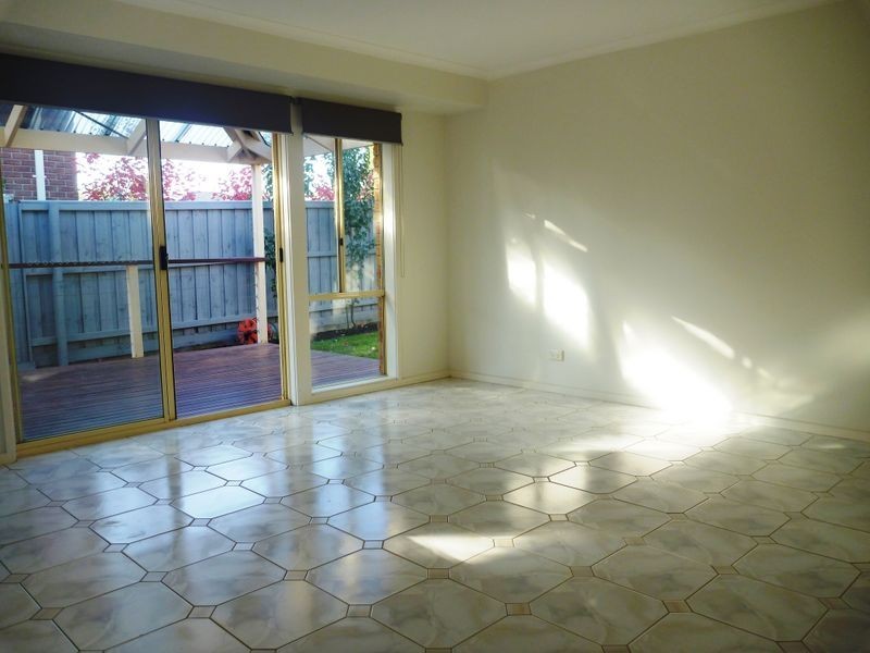 21 Pia Drive, Rowville VIC 3178