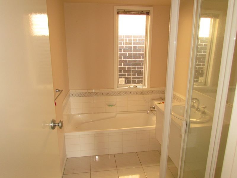 1 Watson Close, Rowville VIC 3178