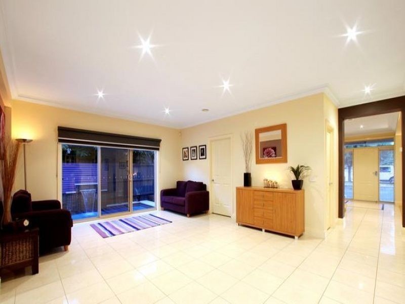 15 Lexington Close, Rowville VIC 3178
