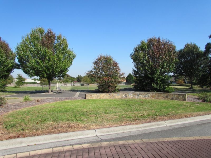 15 Lexington Close, Rowville VIC 3178