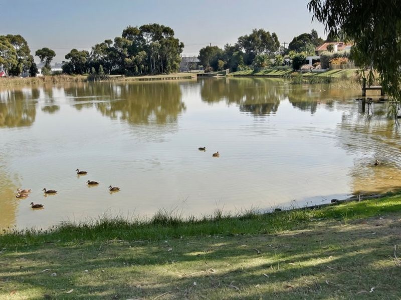 2 Cairn Curren Close, Rowville VIC 3178