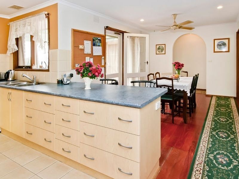 17 Ashby Drive, Dandenong North VIC 3175