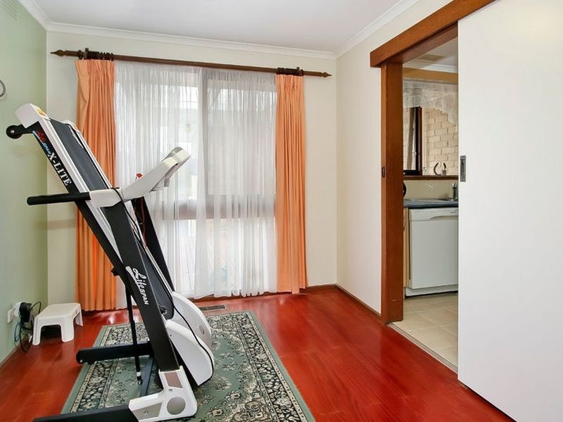 17 Ashby Drive, Dandenong North VIC 3175