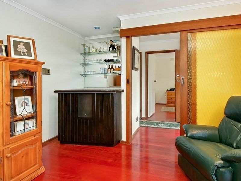 17 Ashby Drive, Dandenong North VIC 3175