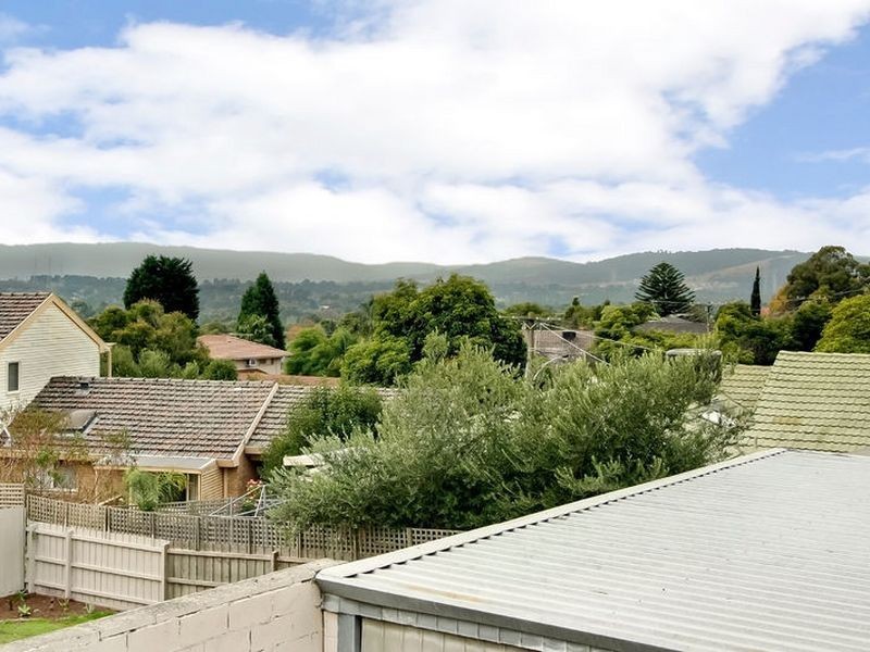 17 Ashby Drive, Dandenong North VIC 3175