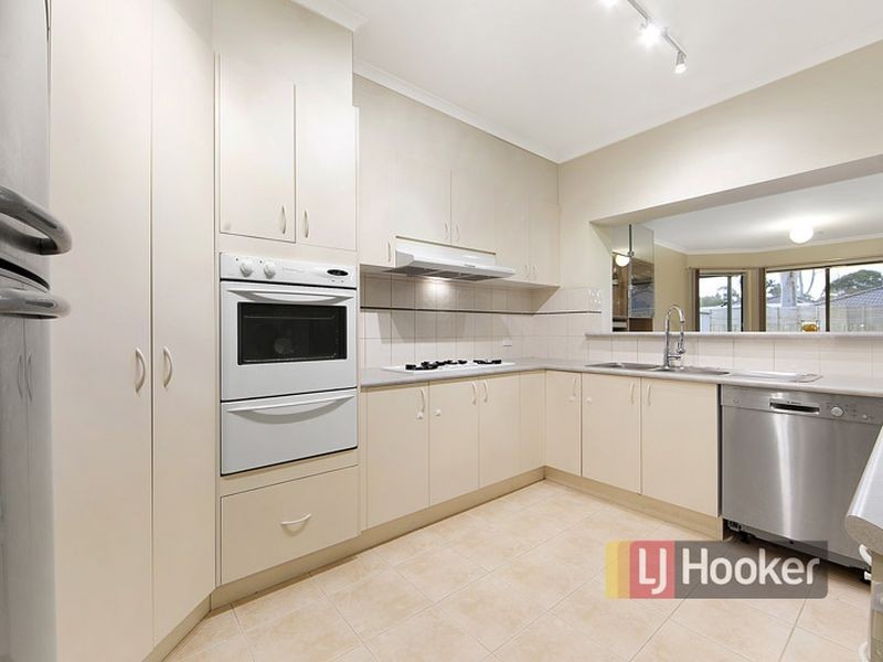 8 Huntingdale Court, Rowville VIC 3178