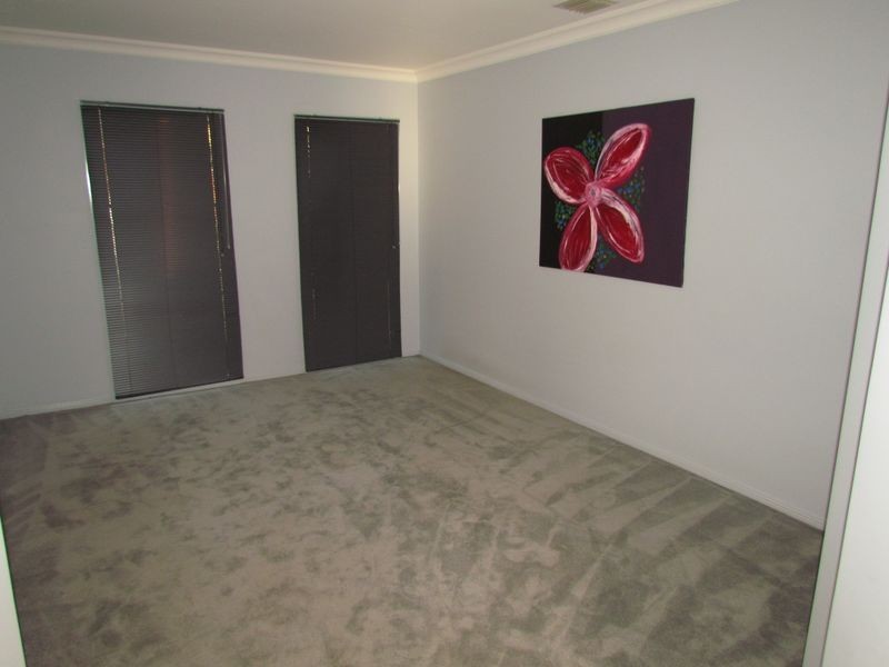37 Sovereign Crest Boulevard, Rowville VIC 3178