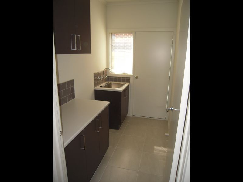 16 Braeburn Parade, Rowville VIC 3178