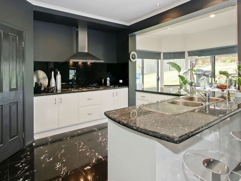 24 Ashbrook Close, Rowville VIC 3178