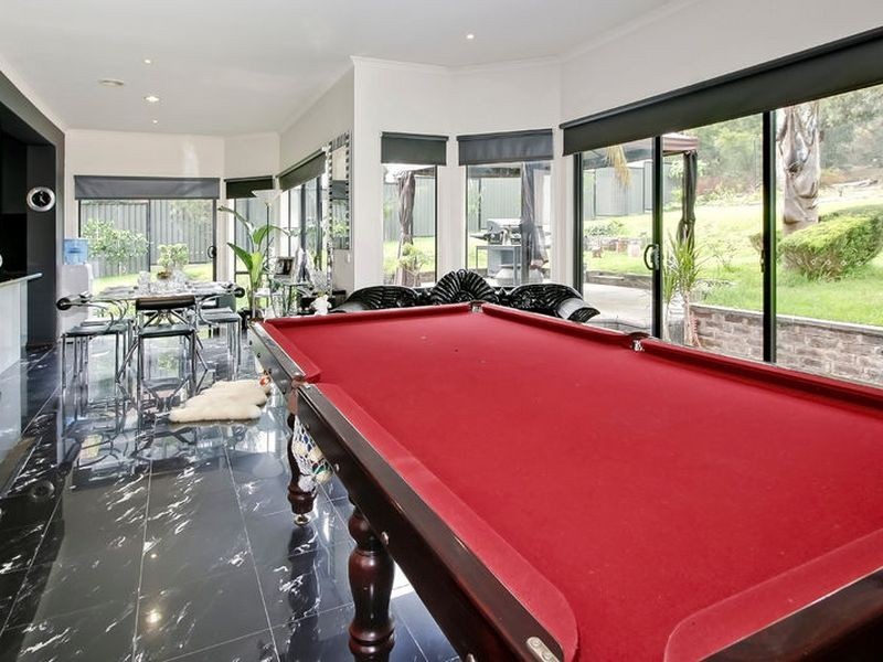 24 Ashbrook Close, Rowville VIC 3178