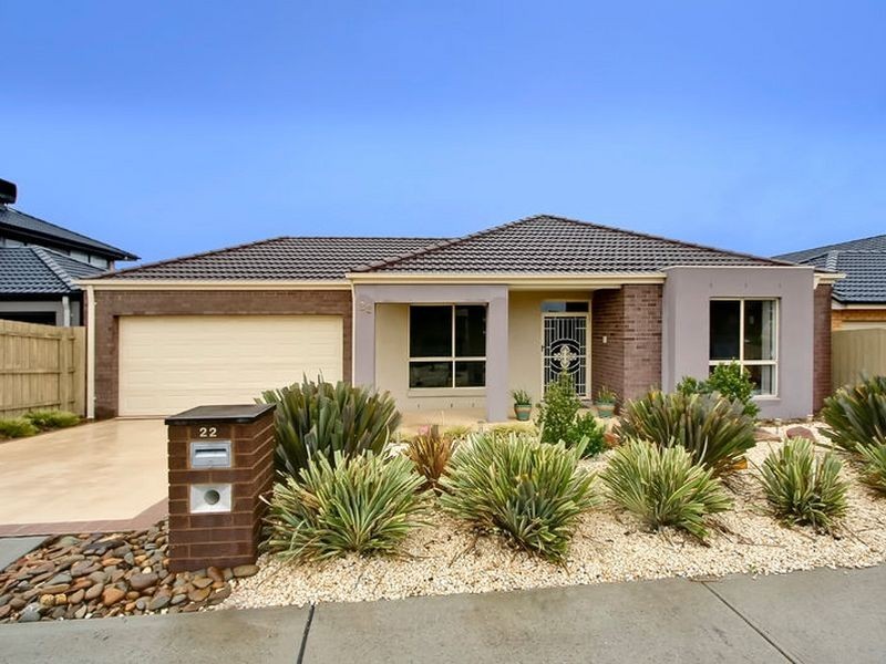 22 Aylmer Road, Lynbrook VIC 3975