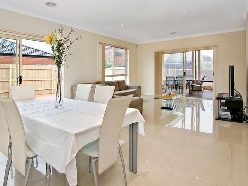 22 Aylmer Road, Lynbrook VIC 3975