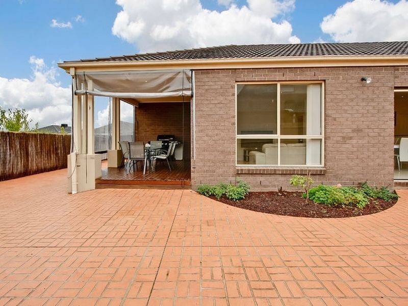 22 Aylmer Road, Lynbrook VIC 3975
