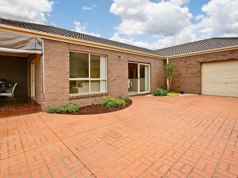 22 Aylmer Road, Lynbrook VIC 3975