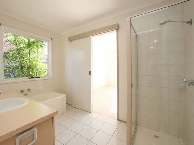 1 Streeton Court, Rowville VIC 3178