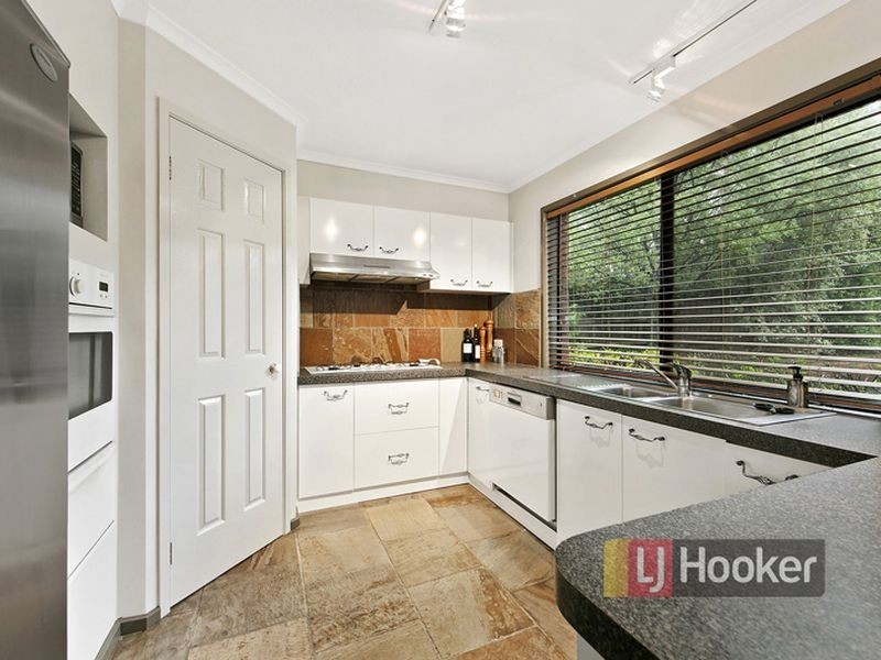 45 Stamford Crescent, Rowville VIC 3178