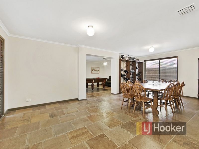 45 Stamford Crescent, Rowville VIC 3178