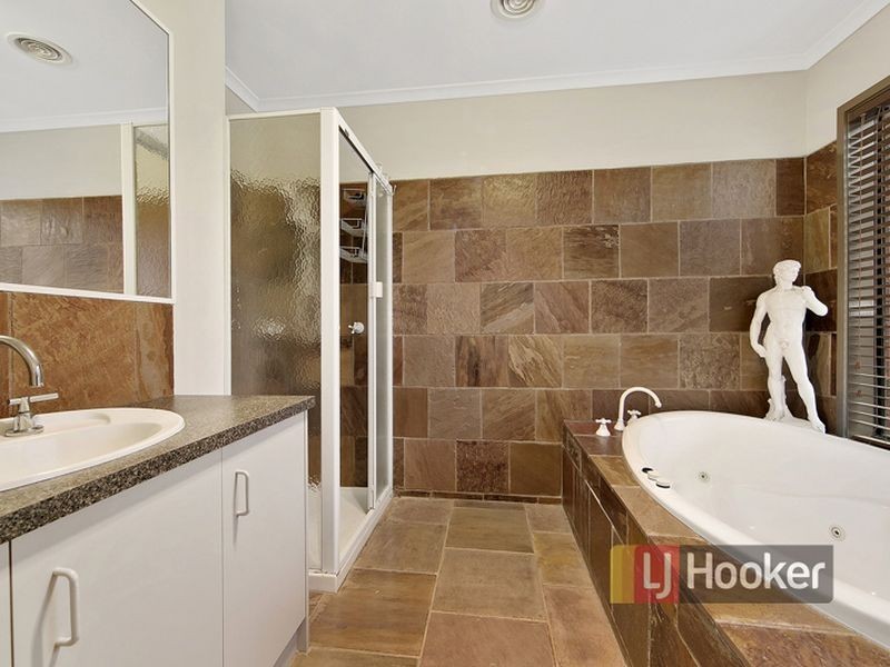 45 Stamford Crescent, Rowville VIC 3178