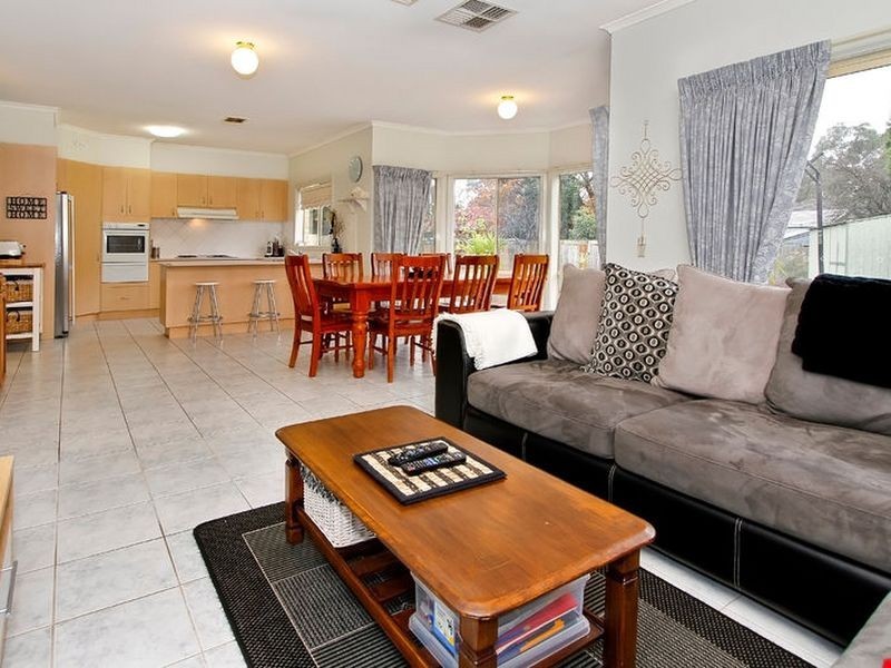 14 Tanglewood Road, Rowville VIC 3178