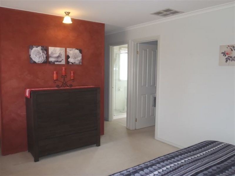 14 Tanglewood Road, Rowville VIC 3178