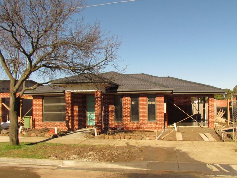 2/10 Rose Drive, Doveton VIC 3177