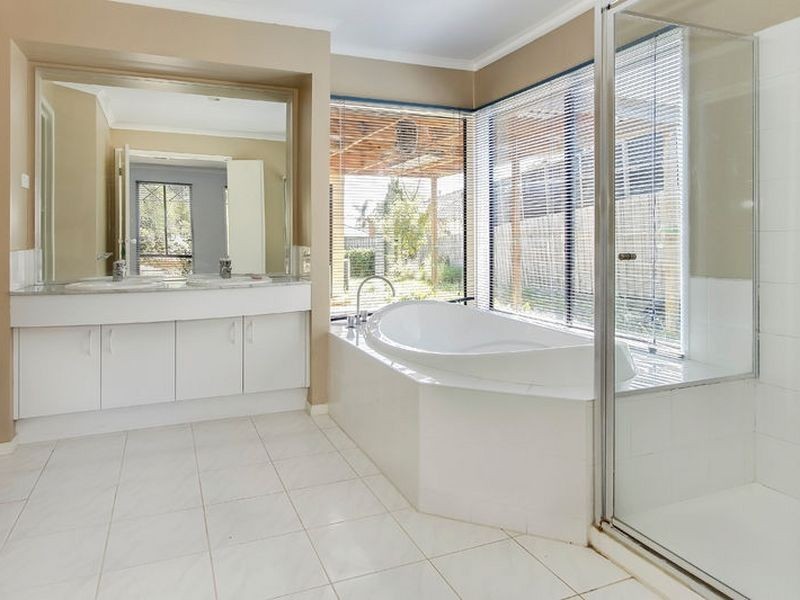 7 Kilcatten Rise, Rowville VIC 3178