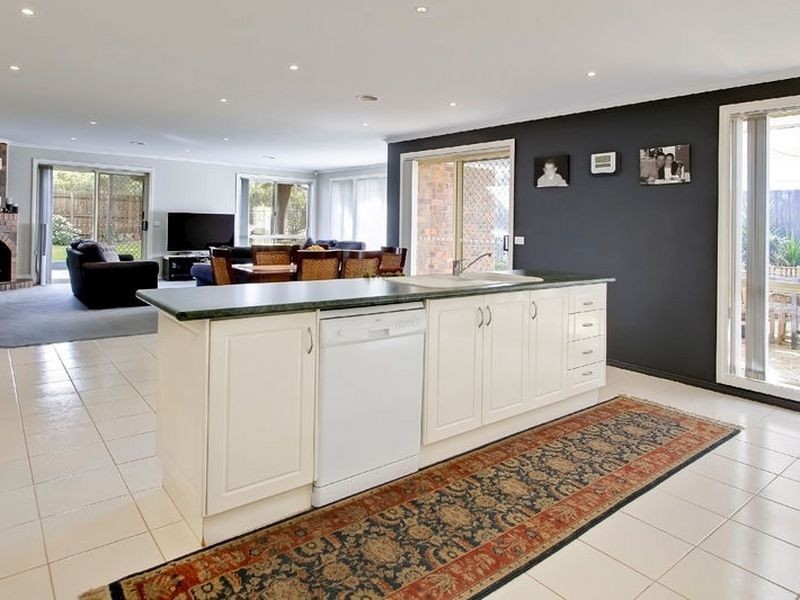 5 Moama Place, Rowville VIC 3178