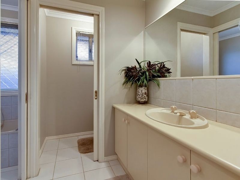 5 Moama Place, Rowville VIC 3178