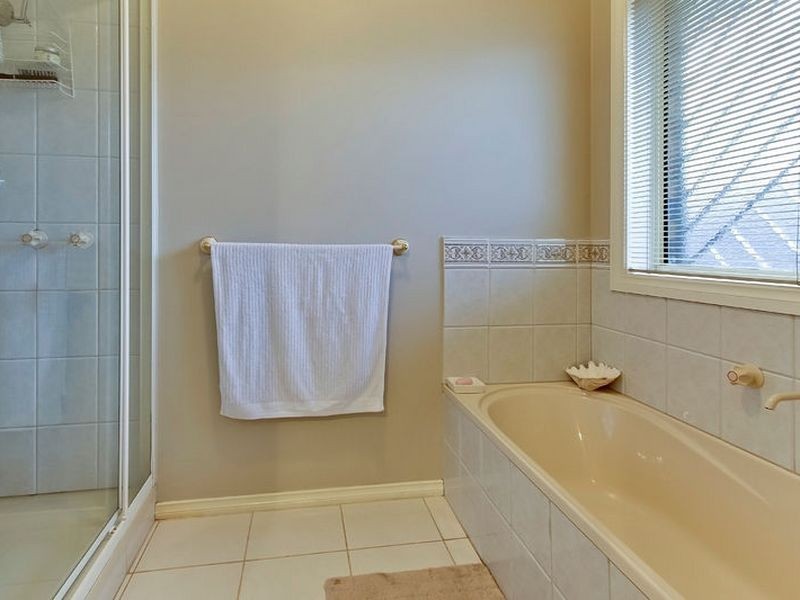 5 Moama Place, Rowville VIC 3178