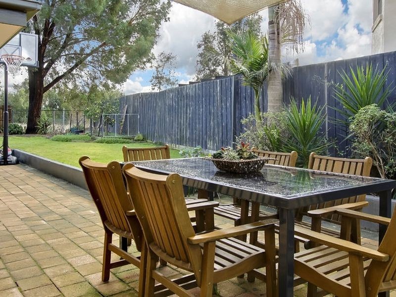 5 Moama Place, Rowville VIC 3178