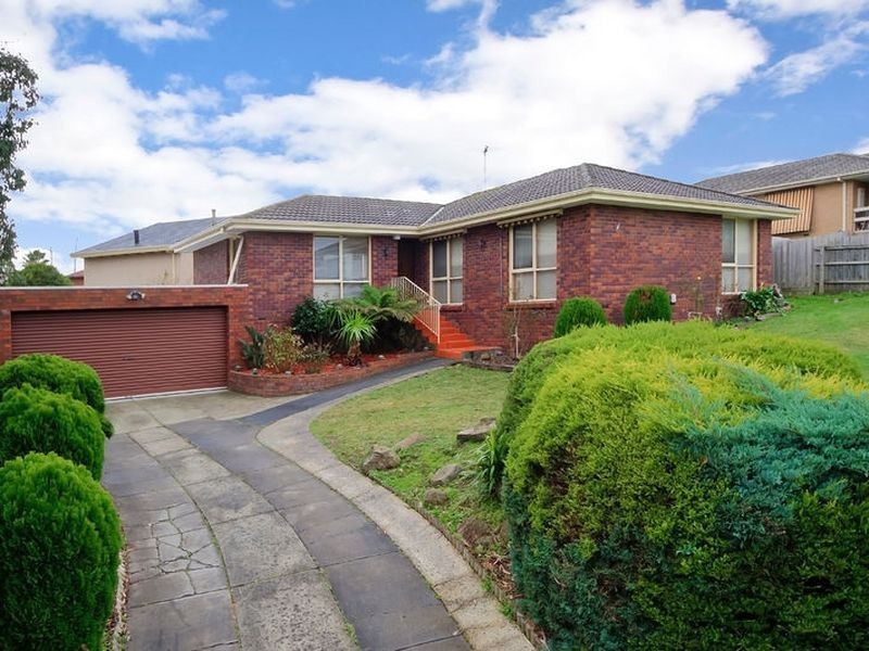 11 Stainsby Close, Endeavour Hills VIC 3802