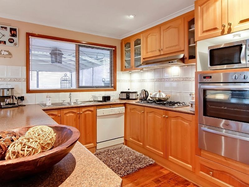 11 Stainsby Close, Endeavour Hills VIC 3802