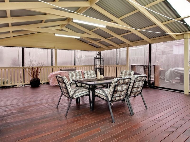 11 Stainsby Close, Endeavour Hills VIC 3802