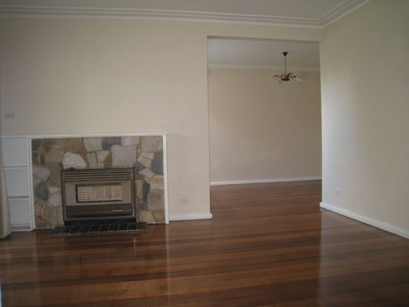 5 Highview Grove, Burwood East VIC 3151