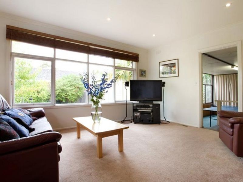 5 Highview Grove, Burwood East VIC 3151